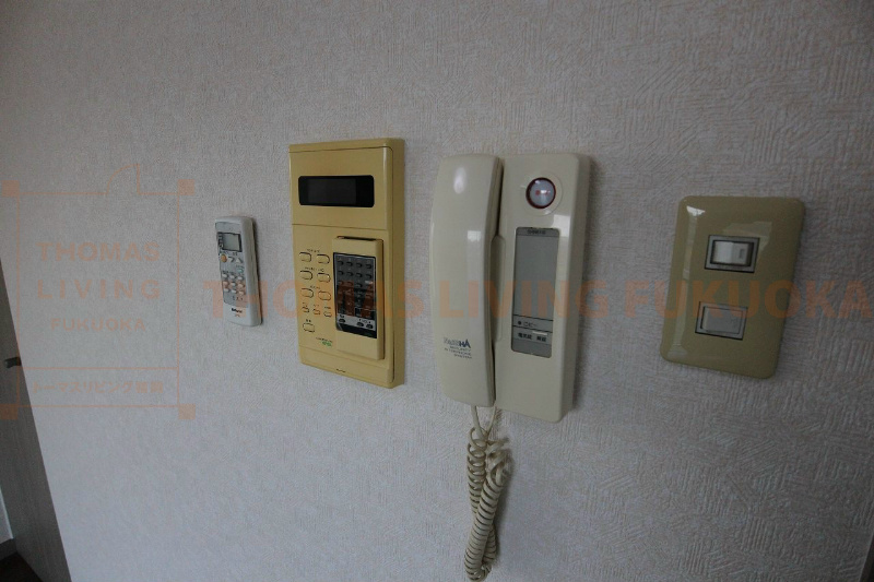 セキュリティ　暮らしの安全を守るインターホン。（写真は別タイプです）