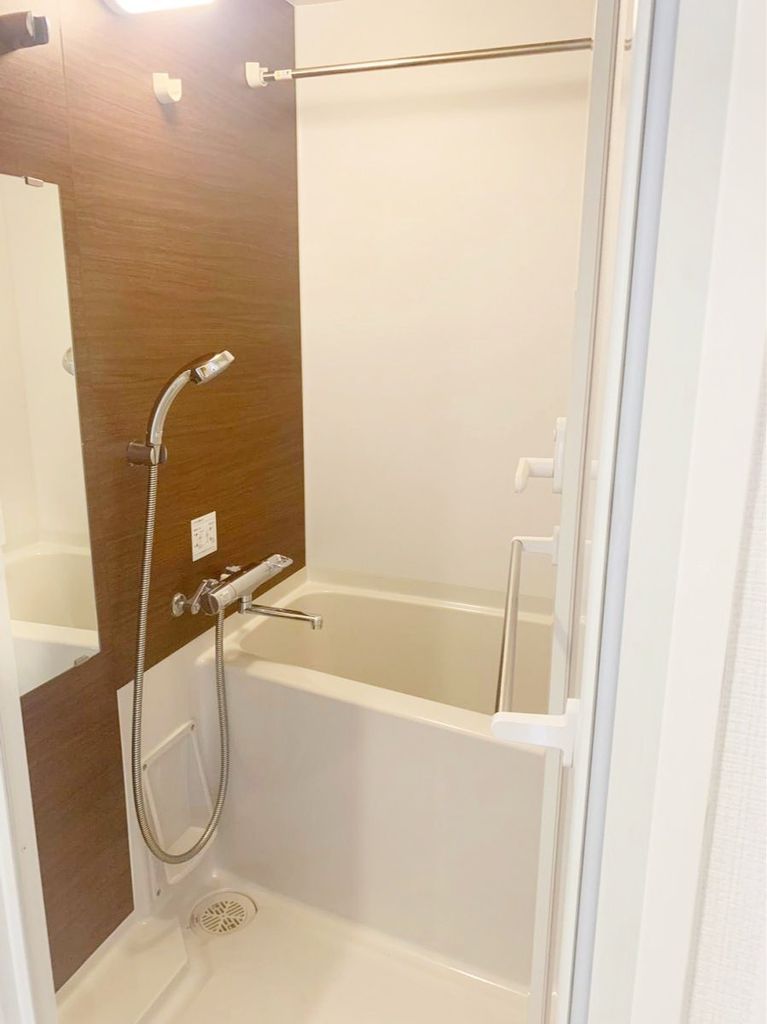 バス・シャワールーム　バス