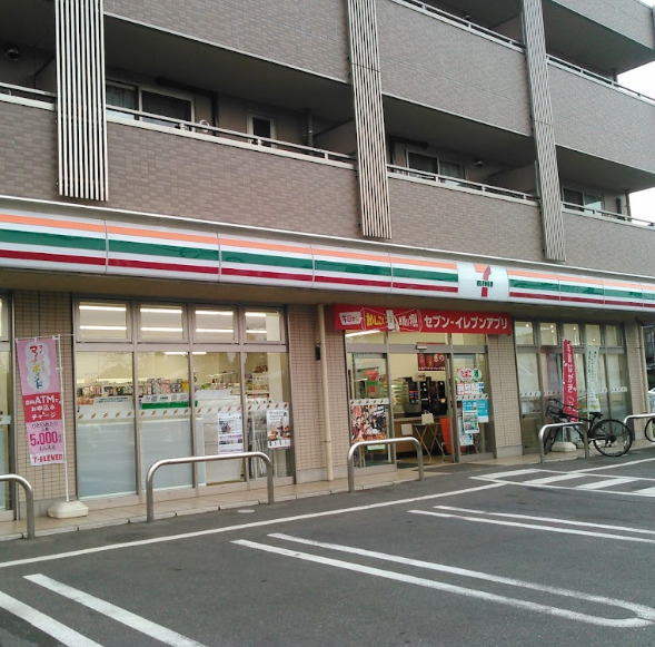 コンビニ　セブンイレブン（コンビニ）まで1699m