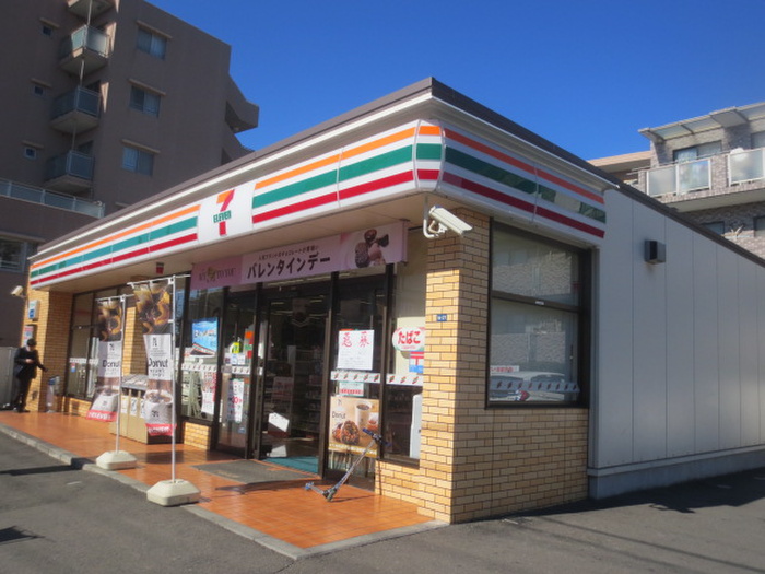 コンビニ　セブンイレブン 横浜馬場4丁目店（コンビニ）まで382m