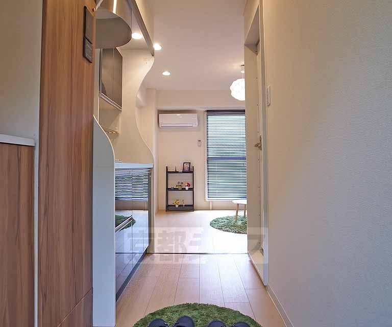 その他部屋・スペース　玄関から見たお部屋です。