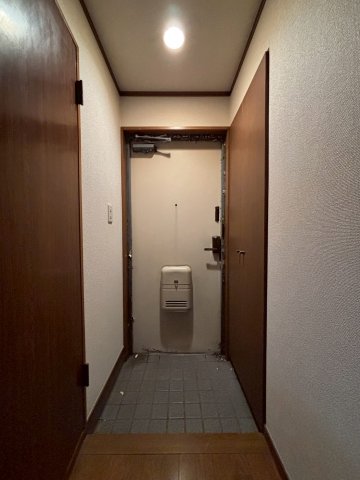 玄関　KSTマンション