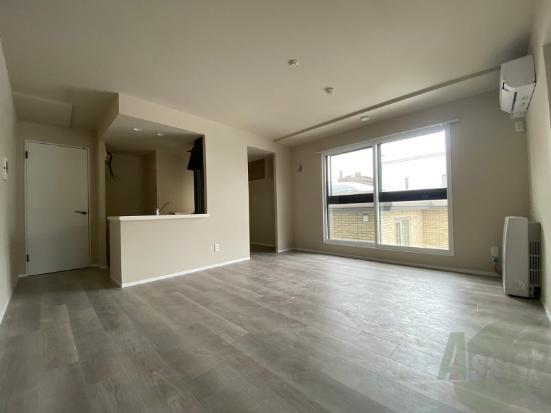 居室・リビング　広くてきれいなリビングです！快適に過ごせそうですね。