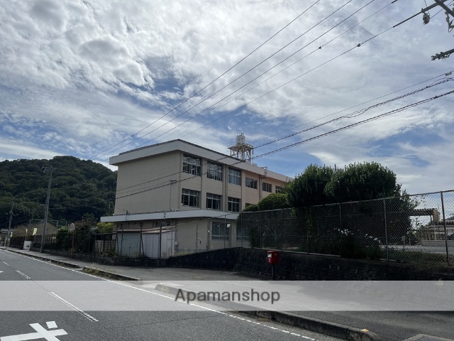小学校　岡山市立浮田小学校（小学校）まで1786m