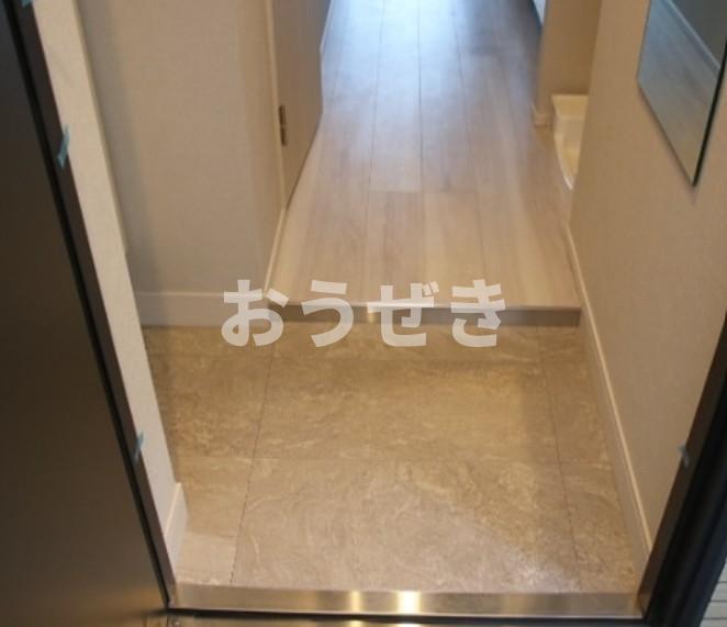 玄関　※同仕様参考写真