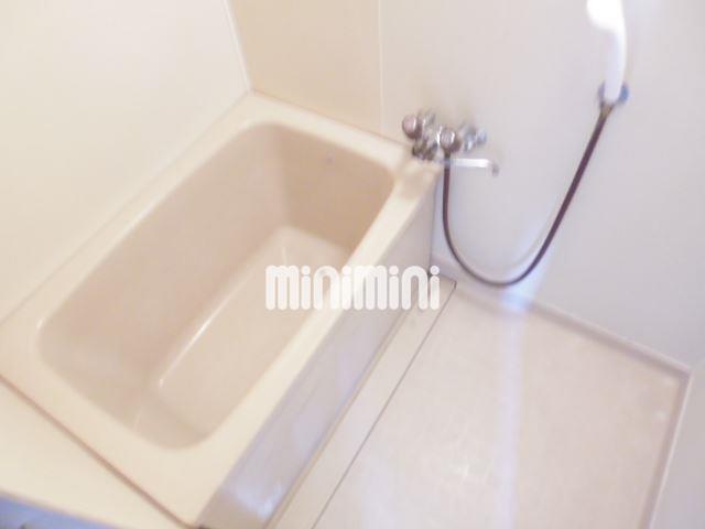 バス・シャワールーム　ゆとりある浴室