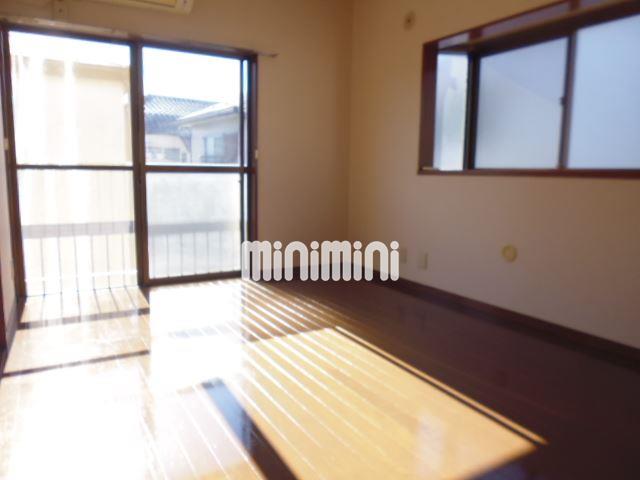 居室・リビング　南向き２面採光のお部屋