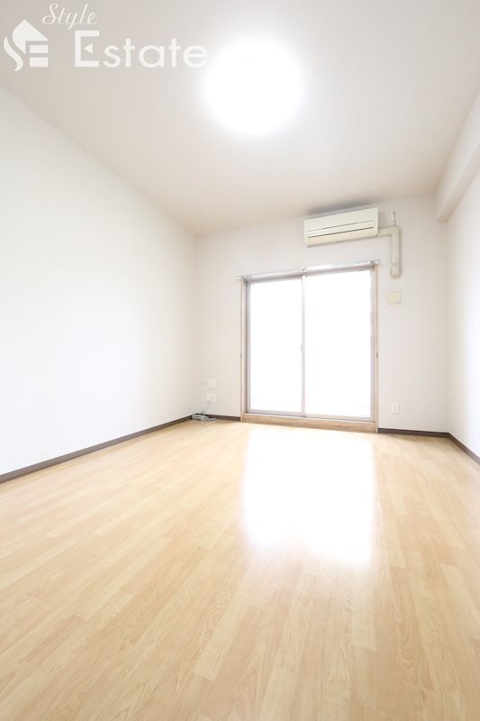 居室・リビング　内装