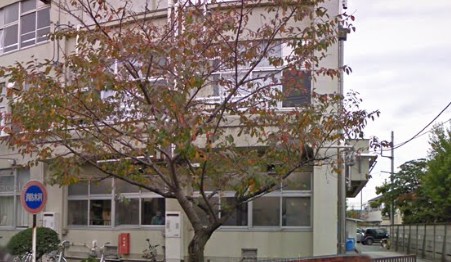 中学校　足立区立伊興中学校（中学校）まで347m