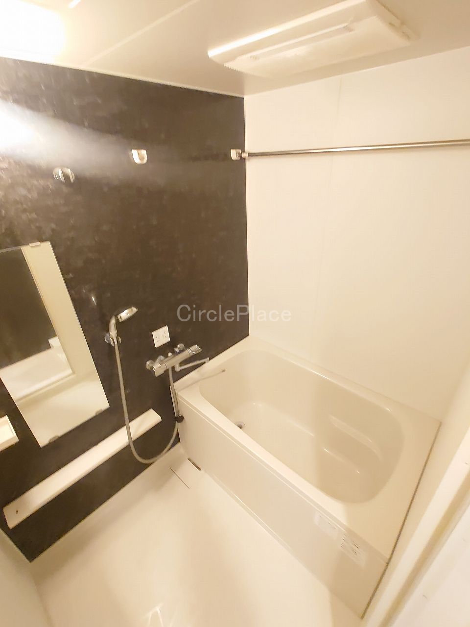 バス・シャワールーム　浴室乾燥付き