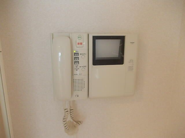 庭　モニタ付インターホン