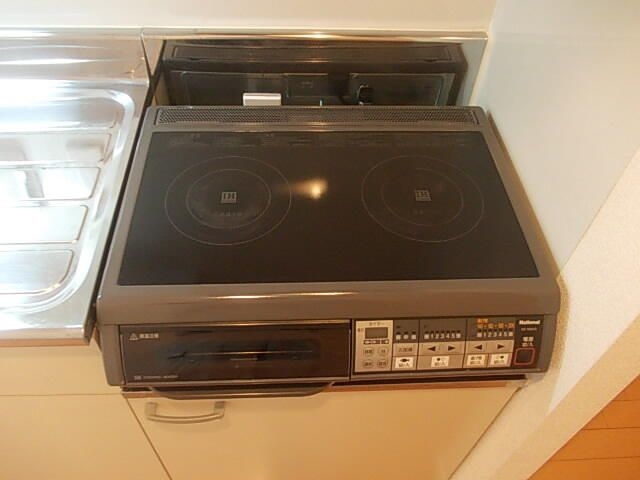 その他部屋・スペース　２口コンロ　ＩＨクッキングヒーター