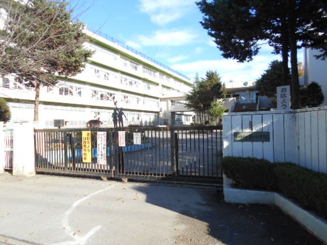 小学校　春日部市立緑小学校（小学校）まで249m
