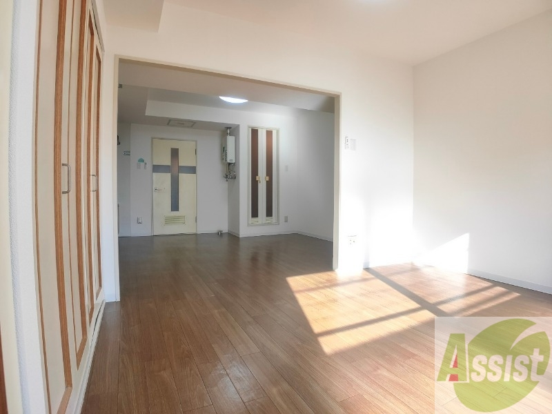 居室・リビング　広くてキレイなＬＤＫが広がっていて、充実した生活が送れそう。