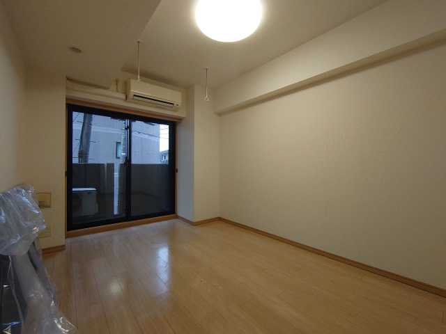 居室・リビング　別室参考画像です