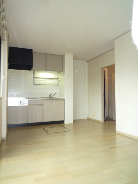 キッチン　※写真は101号室（反転）です。ご参考下さい。