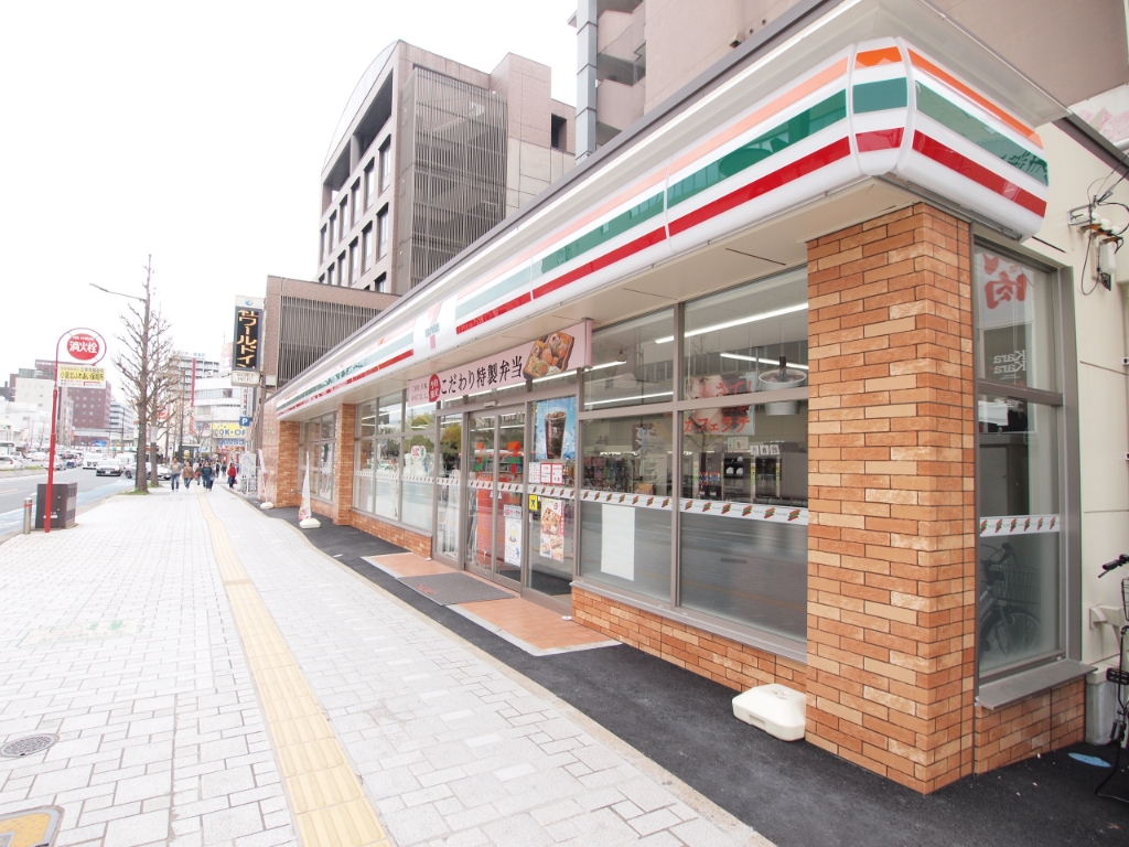 コンビニ　セブンイレブン 小倉太陽の橋東店（コンビニ）まで200m