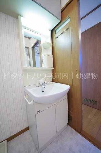 洗面設備　洗髪洗面化粧台