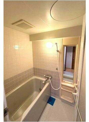 バス・シャワールーム　日々の疲れを癒すお風呂です♪