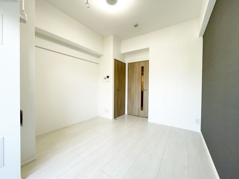 居室・リビング　☆明るい洋室☆