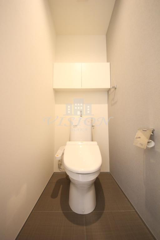 トイレ　室内写真は別タイプのものです