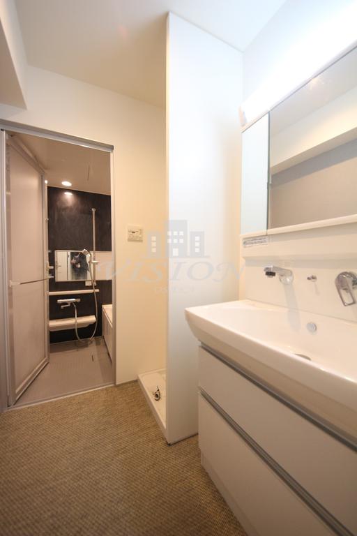 洗面設備　室内写真は別タイプのものです