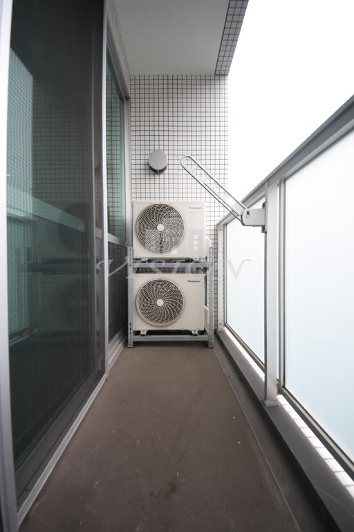 バルコニー　室内写真は別タイプのものです