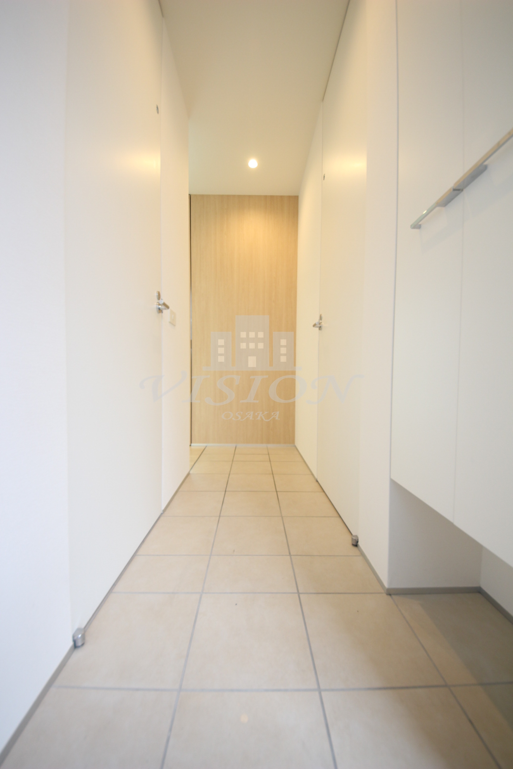 玄関　室内写真は別タイプのものです