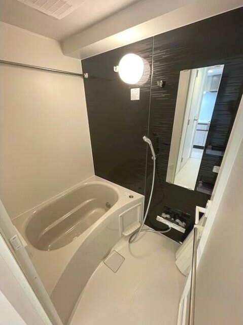 バス・シャワールーム　浴室乾燥機＆追い炊き機能付き