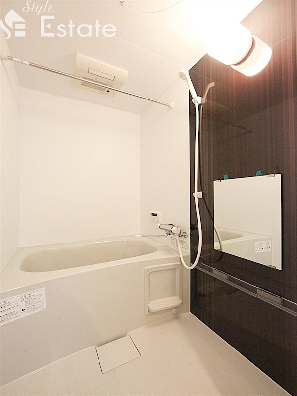 バス・シャワールーム　バスルーム