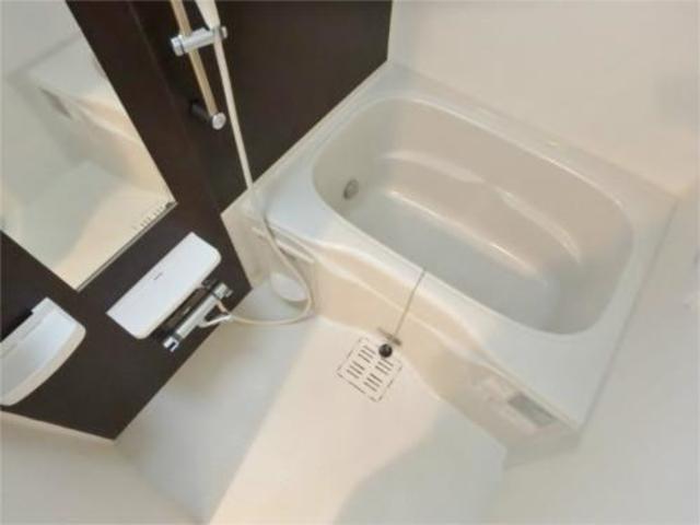 バス・シャワールーム　追い焚き機能付で快適バスタイム