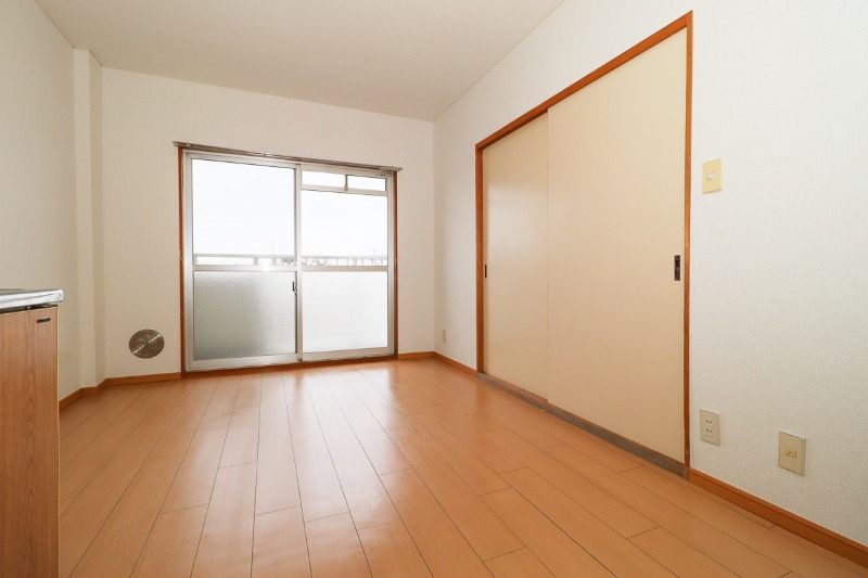 居室・リビング　図面と現状に相違がある場合には現状を優先