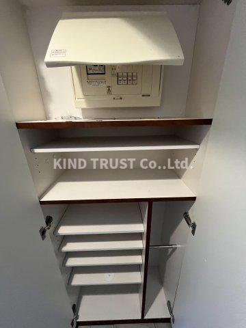 玄関　収納もある玄関です