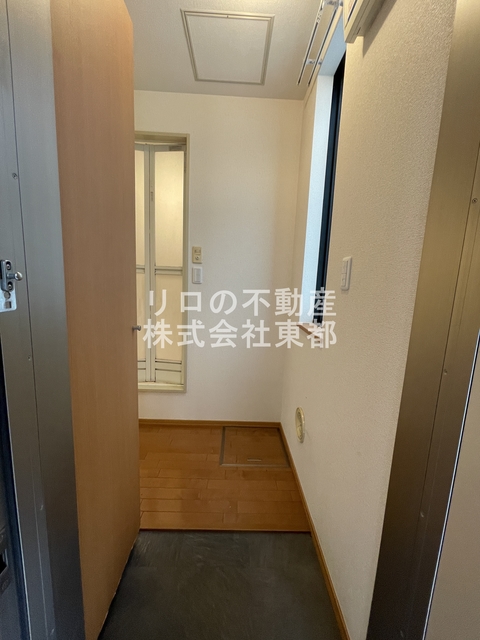 玄関　お部屋が直接見えない玄関レイアウト！