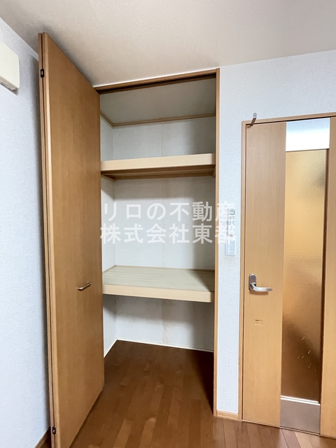 収納　奥行のある収納付です！増えがちな荷物をもスッキリ収納できます