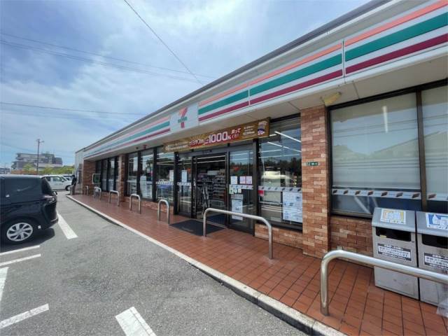 コンビニ　セブンイレブン 八幡御開3丁目店（コンビニ）まで361m