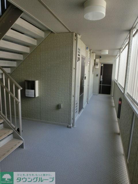 エントランス　現地待ち合わせ歓迎♪お問合せはタウンハウジング千葉まで！