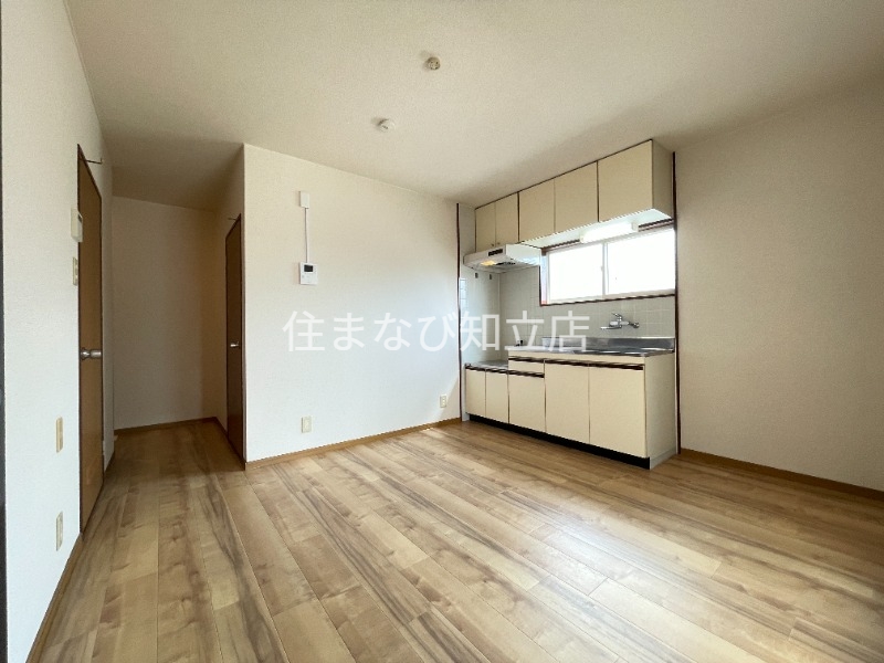 居室・リビング　同型別部屋写真