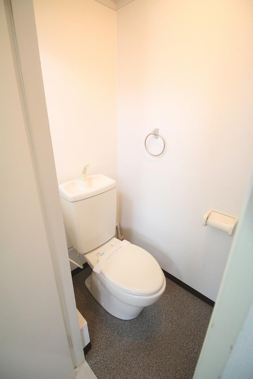 トイレ　※写真他部屋参照