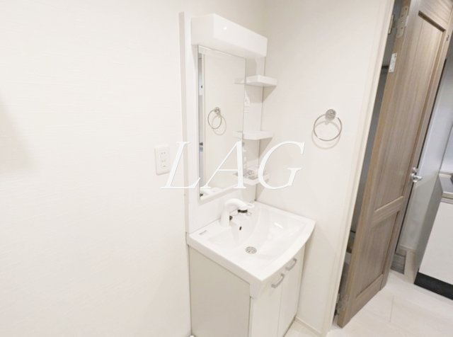 洗面設備　独立洗面台です。