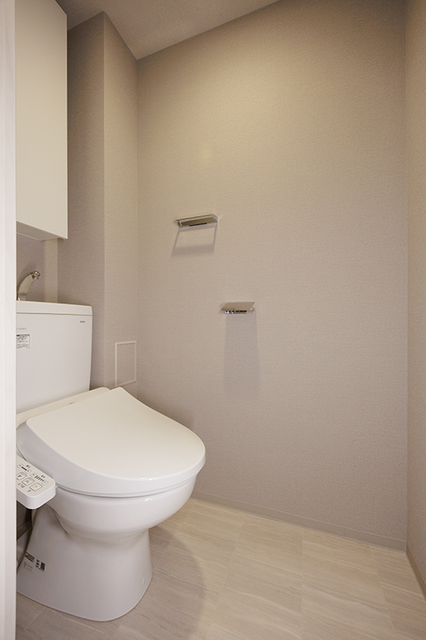 トイレ　※写真は同タイプ住戸です。