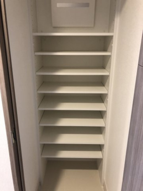 玄関　シューズボックス付き