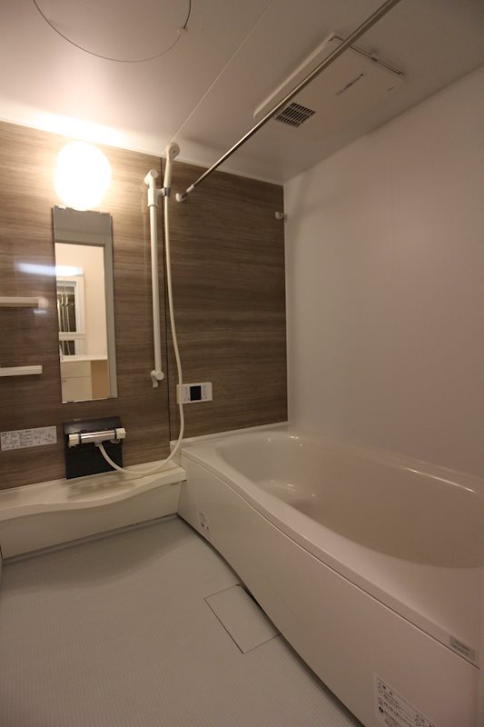 バス・シャワールーム　※別号室の写真です。