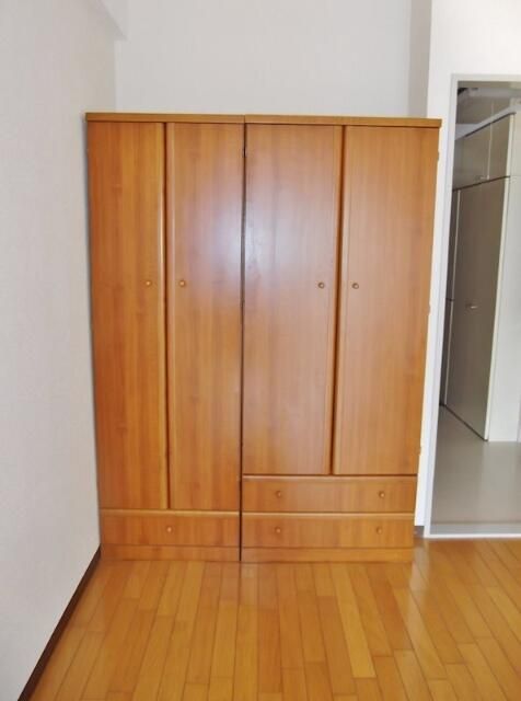 収納　まいばすけっと石川町駅北店