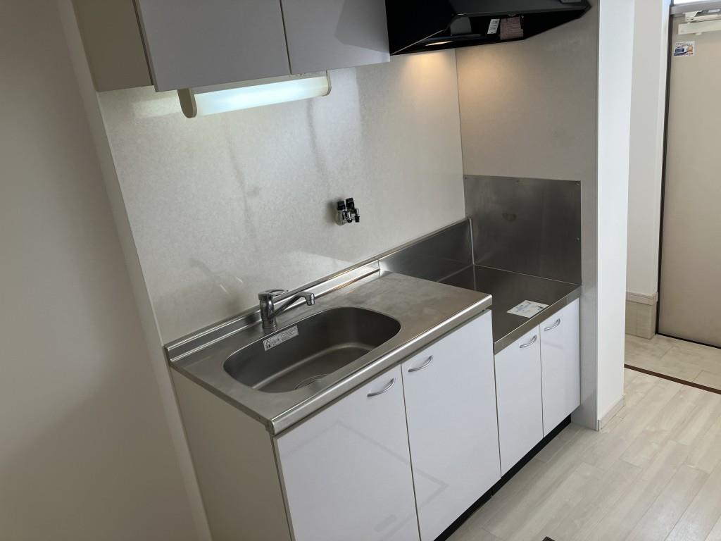 キッチン　※写真は同物件同タイプ別室のものです