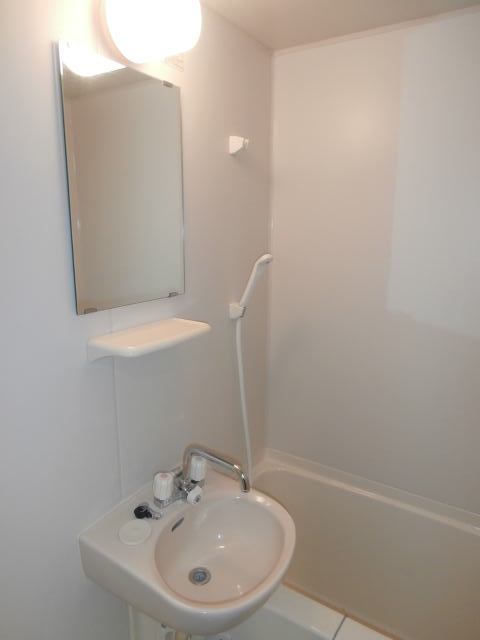 洗面設備　同仕様