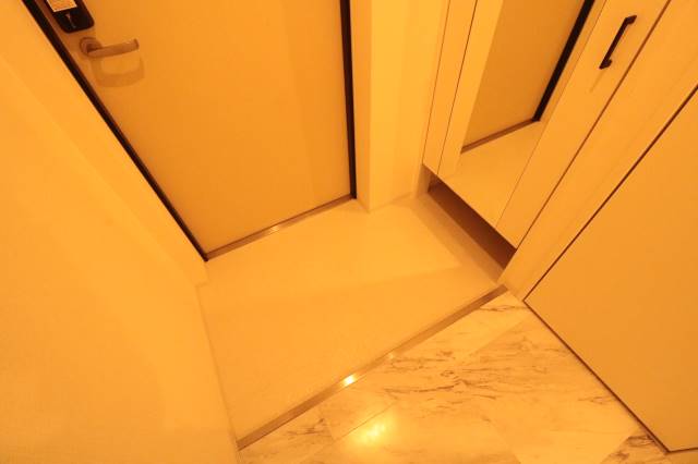 玄関　全身鏡あり♪