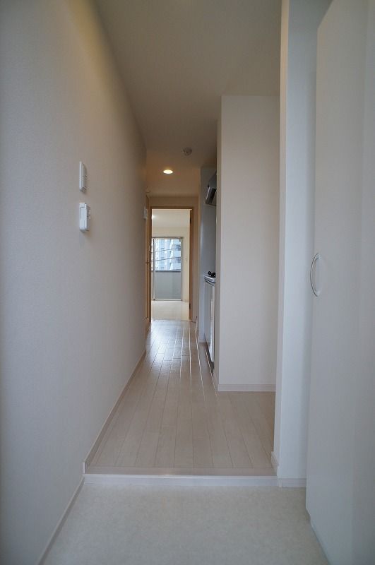 玄関　横幅・奥行ともに申し分のない広さです(^^)/