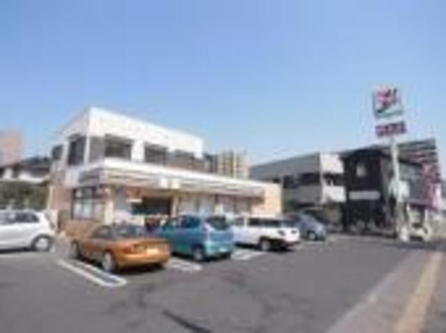 コンビニ　セブンイレブン（コンビニ）まで1113m