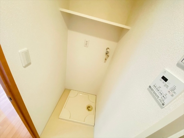 その他設備　同一建物内の別部屋の内装写真になります。（　１００９号室）